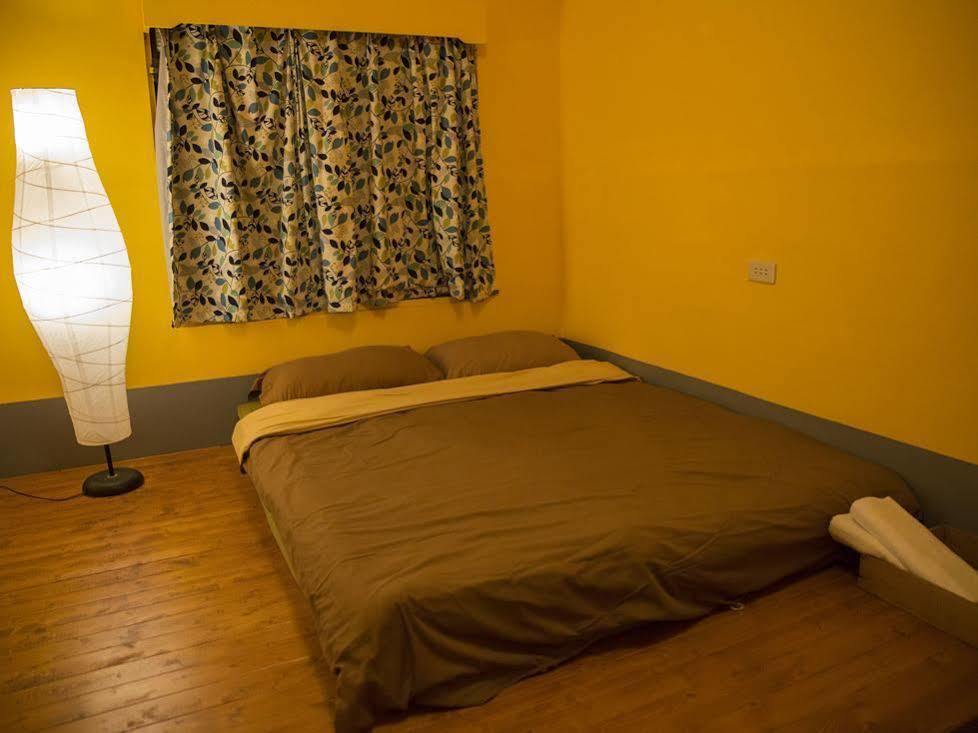 Rainbow Wave Surfing Hostel Kota Tua Kota Tua Hengchun Bagian luar foto
